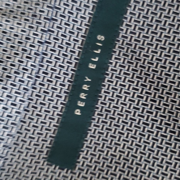 Perry Ellis button down shirt - Picture 2 of 6